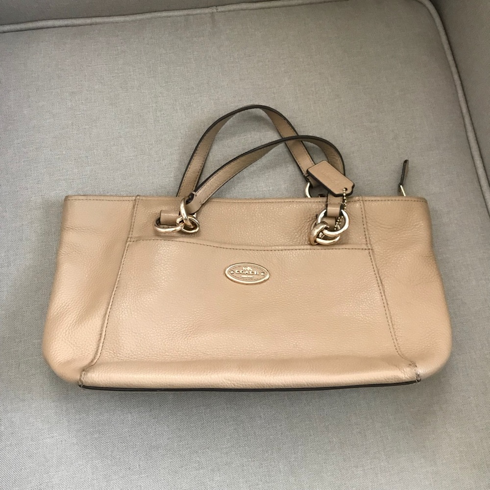 Coach beige arm bag
